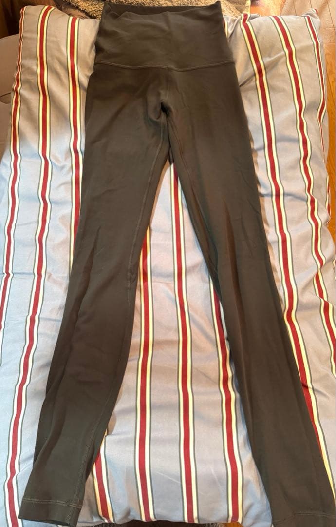 ヨガ・ピラティス LululemonAlignSuper-High-Rise Pant 28