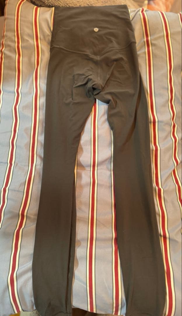 ヨガ・ピラティス LululemonAlignSuper-High-Rise Pant 28