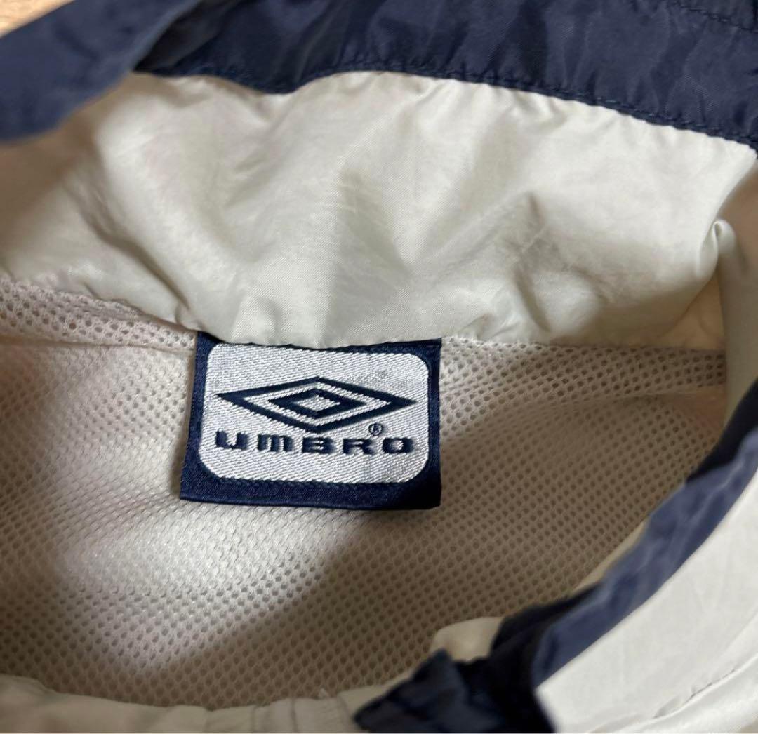 old UMBRO アンブロ　ナイロンジャケット　y2k グレー　古着　90s