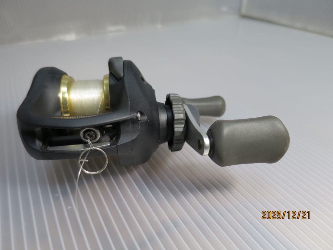 SHIMANO チヌマチック1001（左）