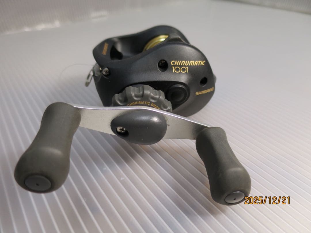 SHIMANO チヌマチック1001（左）