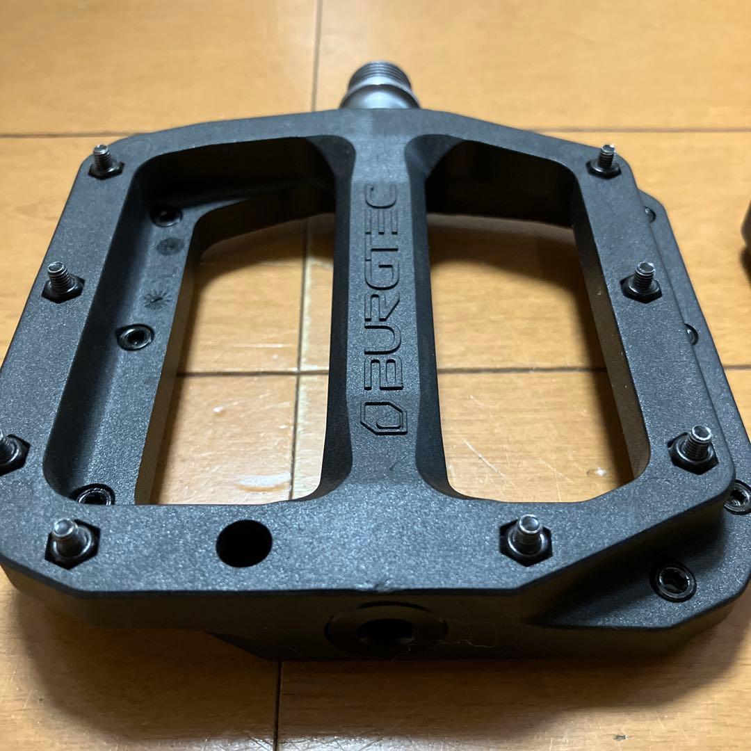 Burgtec MK4 コンポジットフラットペダル ブラック ワンサイズ