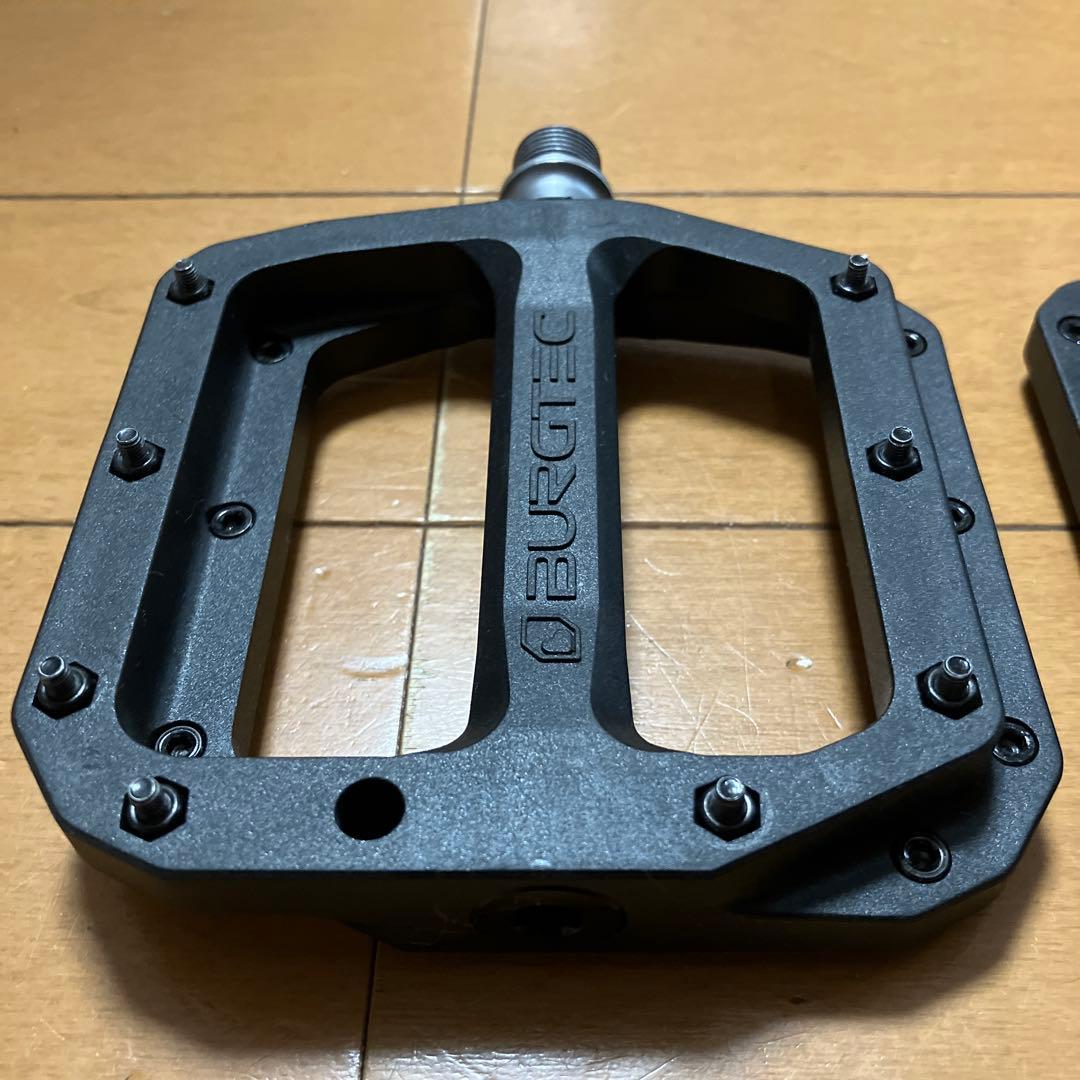 Burgtec MK4 コンポジットフラットペダル ブラック ワンサイズ