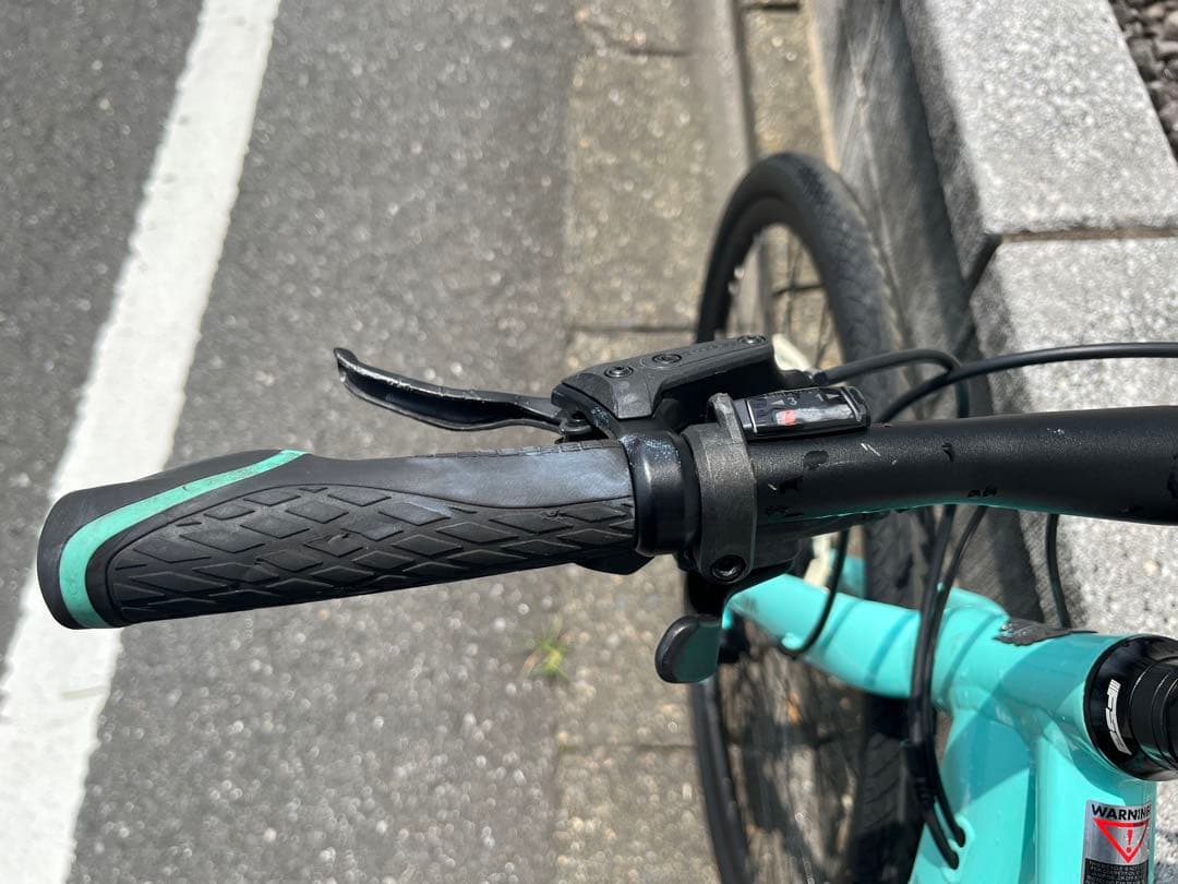 【szero】Bianchi C-Sport 2 クロスバイク チェレステ