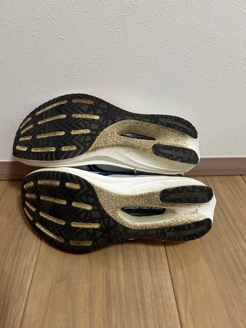 リーニン飛電4エリート　Li-Ning Feidian 4 Elite