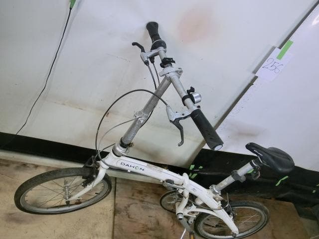 256：DAHON Mu 折り畳み自転車　ジャンク　引取限定：埼玉県所沢市