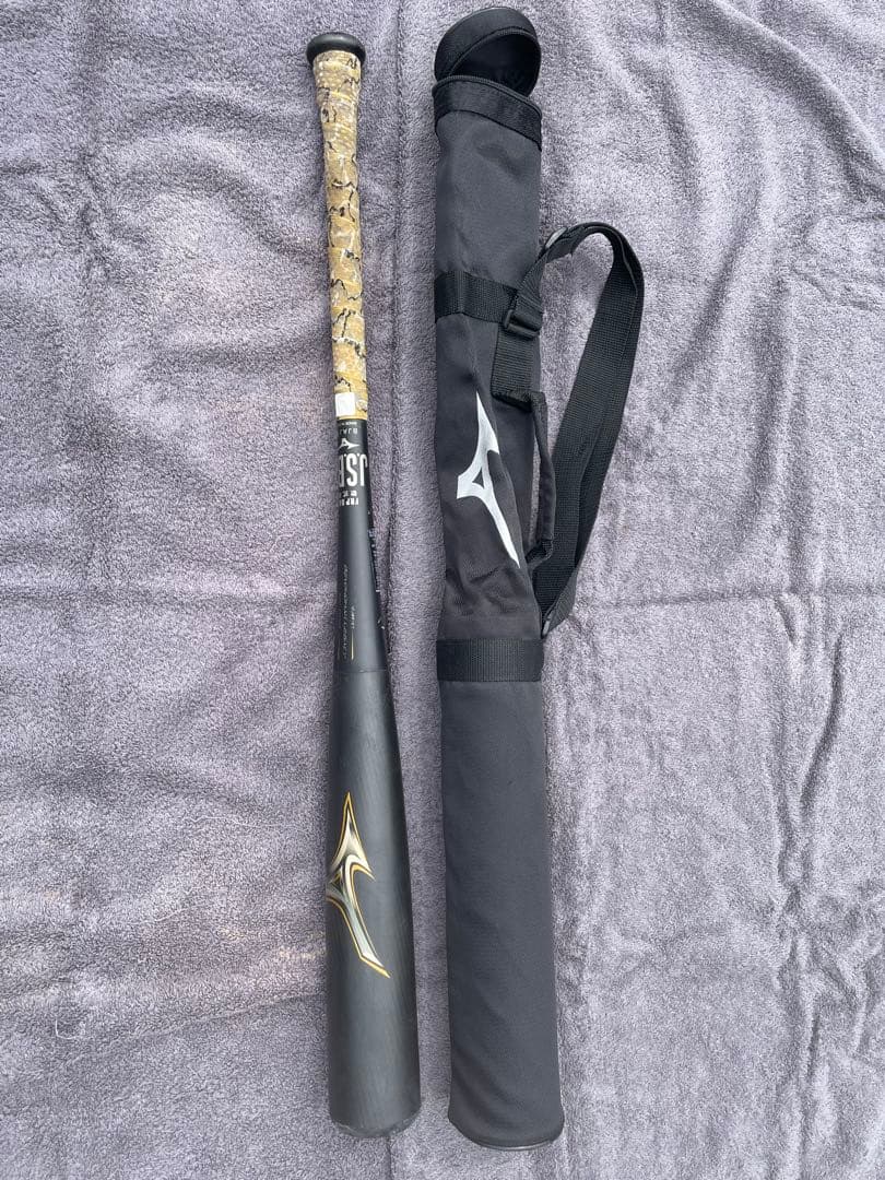 【中古品/軟式用】複合バットMIZUNOビヨンドマックスレガシー84cｍケース付