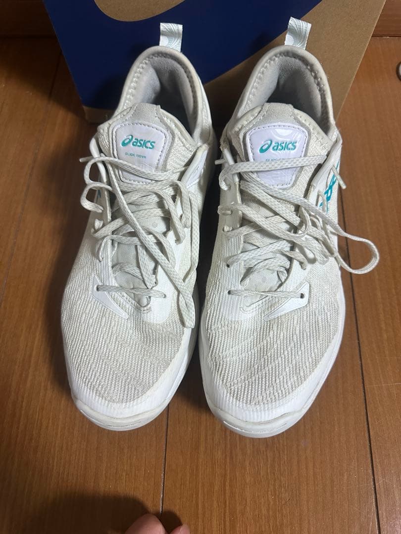 ASICS バスケットボールシューズ ホワイト