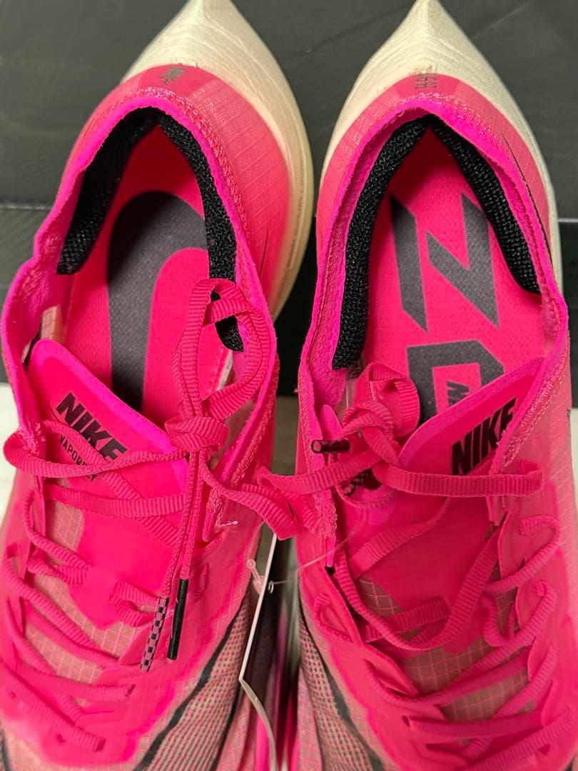 NIKE Zoomx Vaporfly Next % 新品未使用 27.0cm
