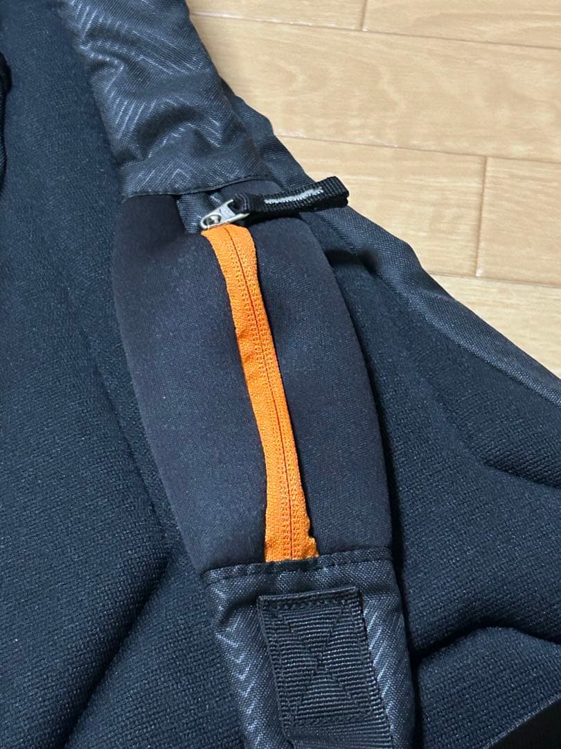 【美品】deuter ワンショルダーバッグ 「トミー」