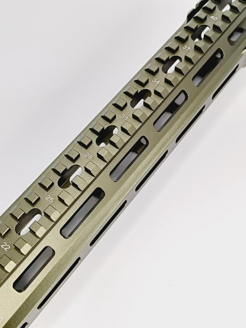 GEISSELE タイプ SMR MK4 13インチ OD M4ハンドガード