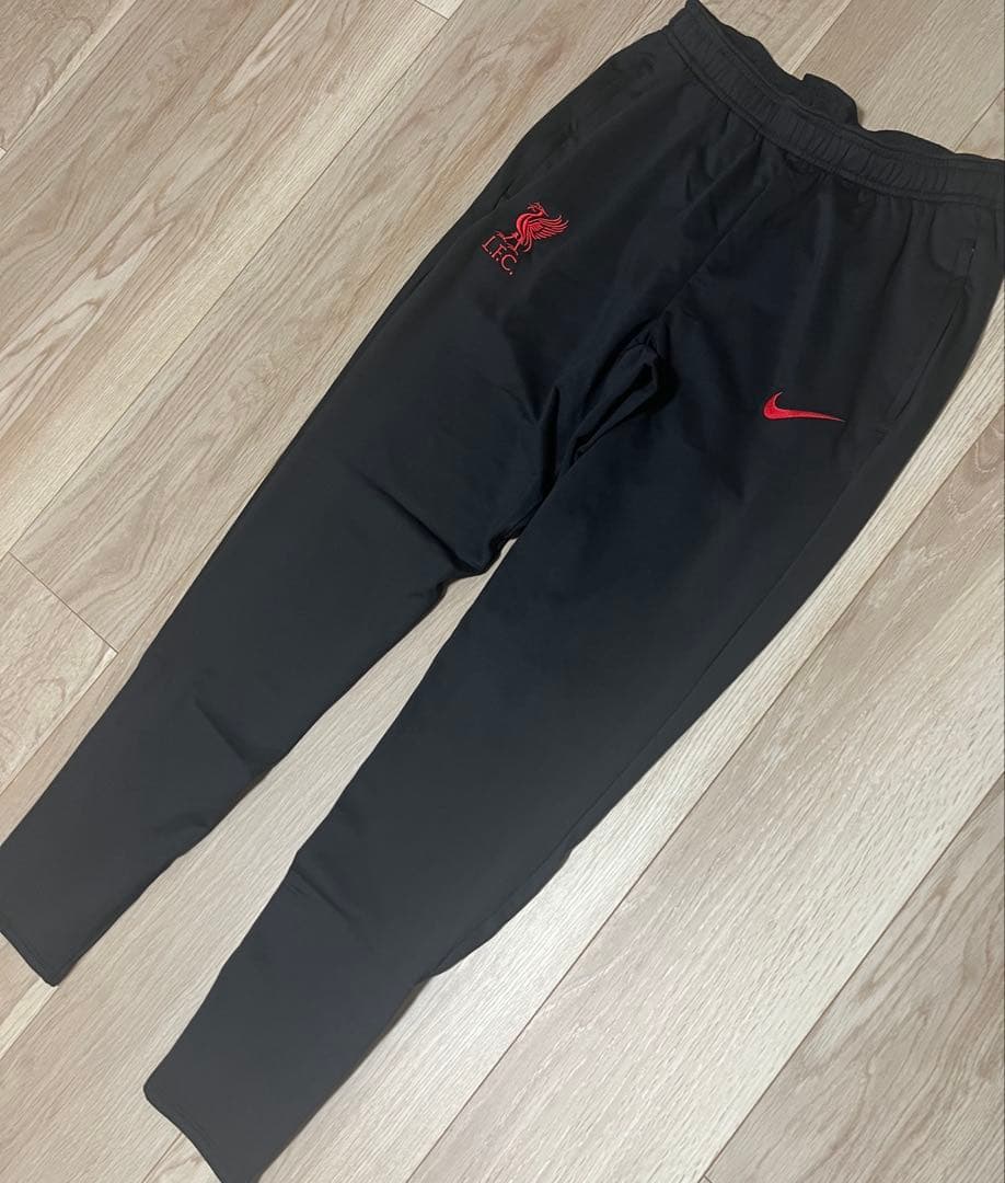 NIKE リバプール　トラックパンツ　トレーニングパンツ　サッカー　ジャージ