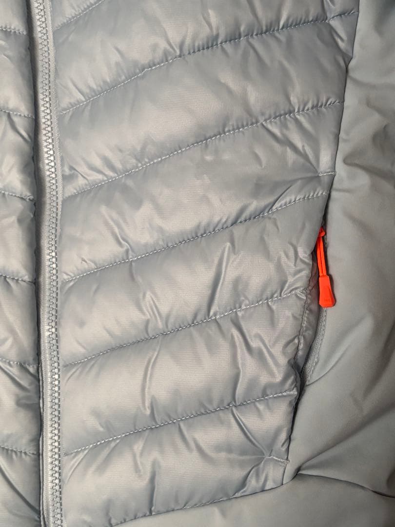 Helly Hansen のキッズ用スキーウェア