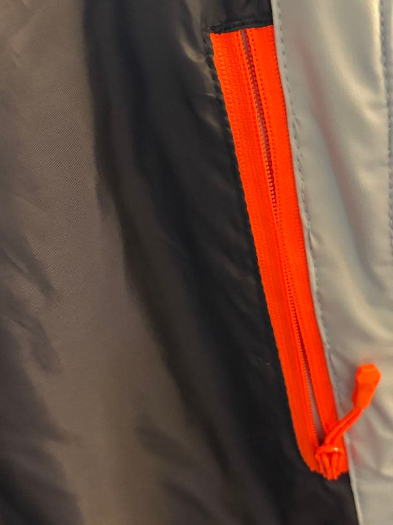 Helly Hansen のキッズ用スキーウェア