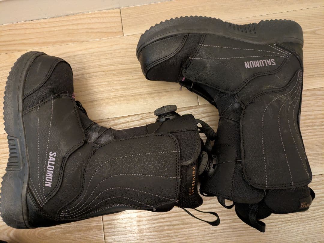 SALOMON ブラック スノーボードブーツ 女性用