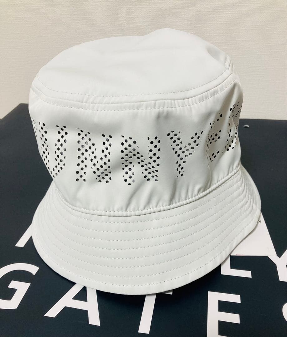 新品 パーリーゲイツ マスターバニー パンチングロゴハット UNISEX 白