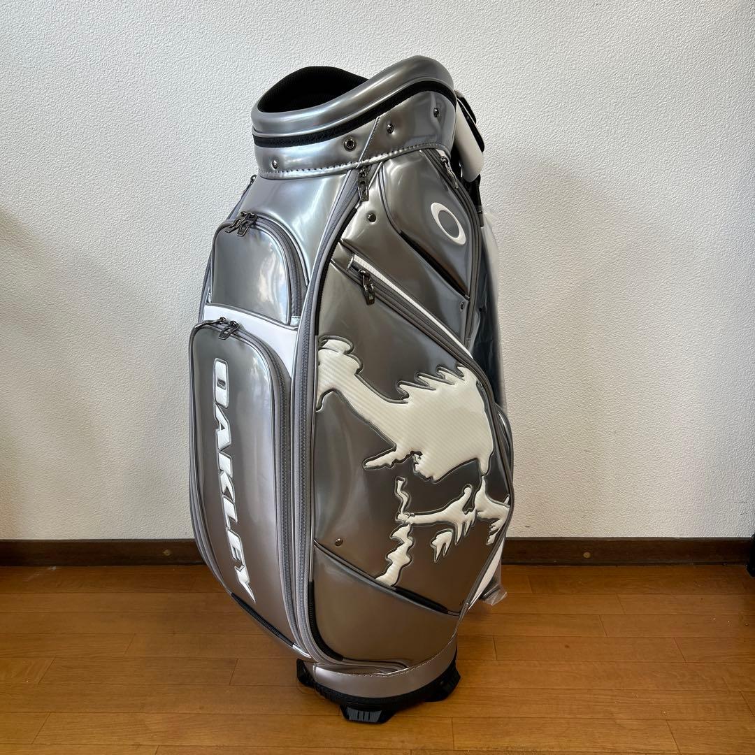 新品 OAKLEY キャディバッグ　シルバー