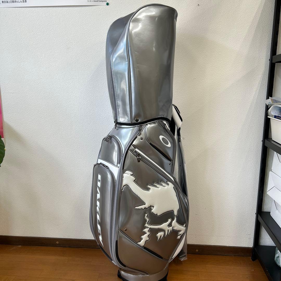 新品 OAKLEY キャディバッグ　シルバー
