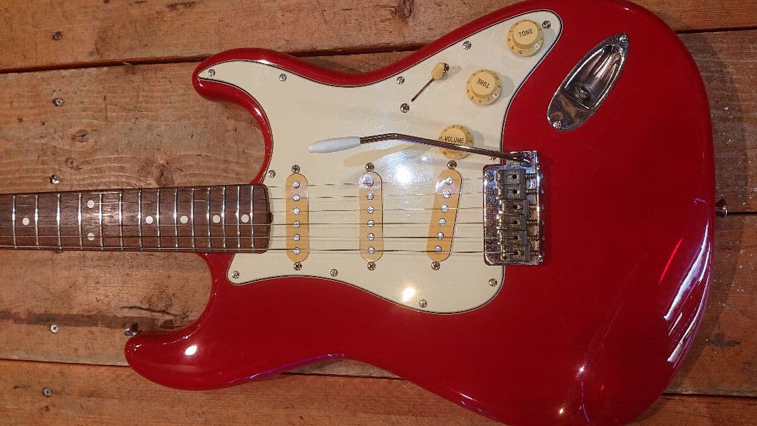 Squier Stratocaster SST-30 TRD JVシリアル