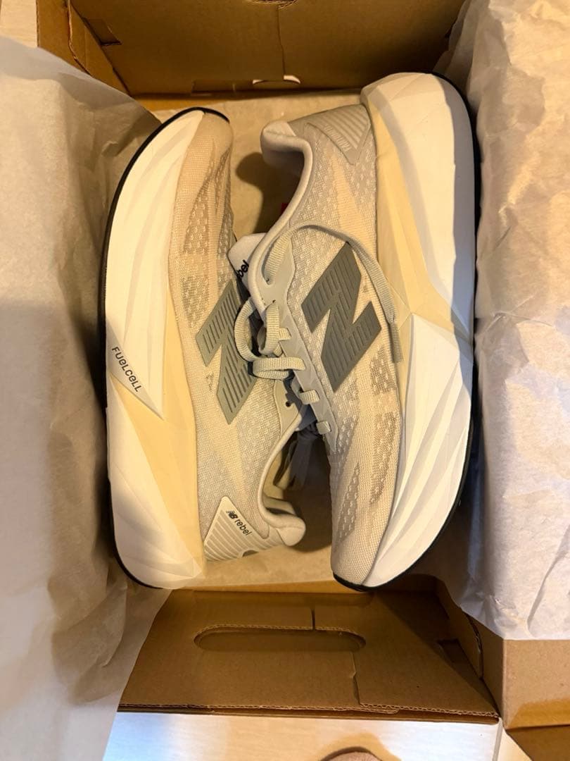 New Balance FuelCell Rebel v5 25.5cm 極美品