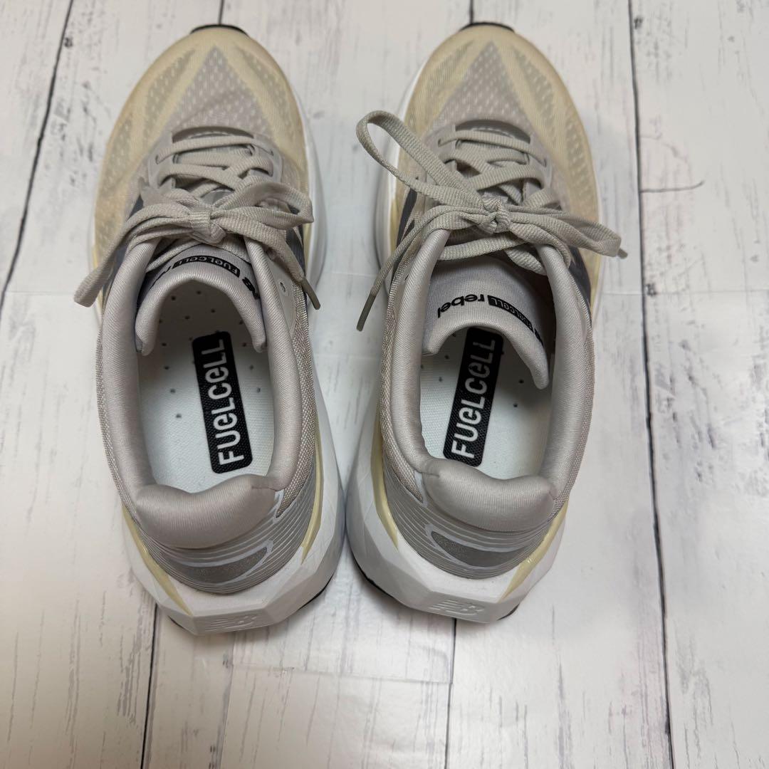 New Balance FuelCell Rebel v5 25.5cm 極美品
