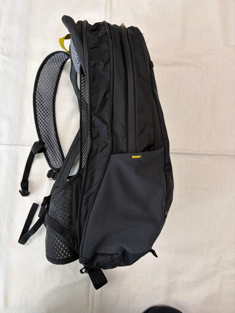 deuter ライド・メッセンジャーバッグ 黒