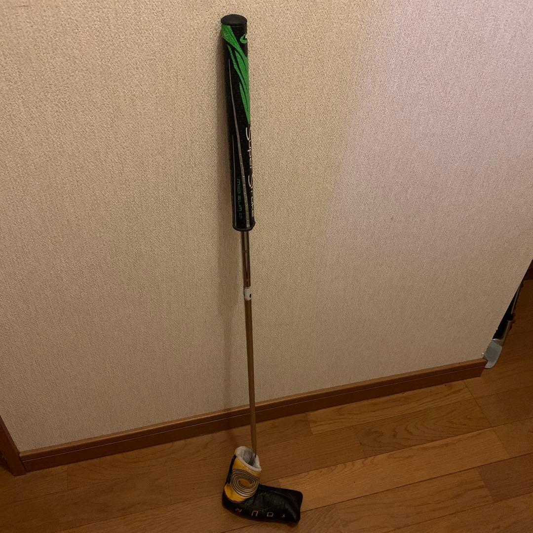 Odyssey カバー　パター Super Strokeグリップ