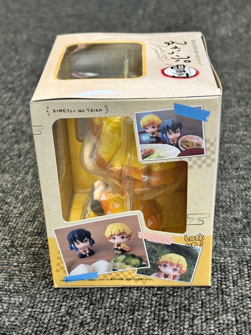 ゆ*う様 新品未開封 鬼滅の刃 新フィギュアシリーズ るかっぷ 嘴平伊之助 我妻