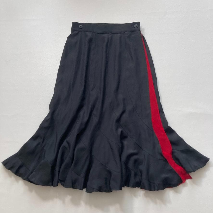 【美品】チャコット　社交ダンス リバーシブル ラップスカート 2WAY 黒 赤