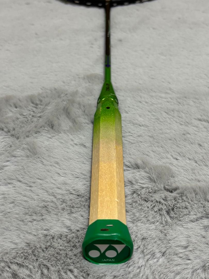 YONEX ヨネックスアストロクス99 LCW リーチョンウェイ モデル4UG5
