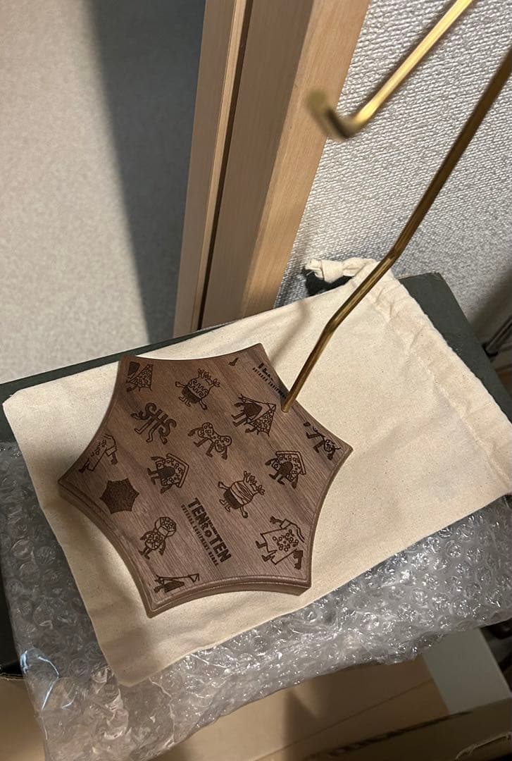 Tentenコラボニスタンド