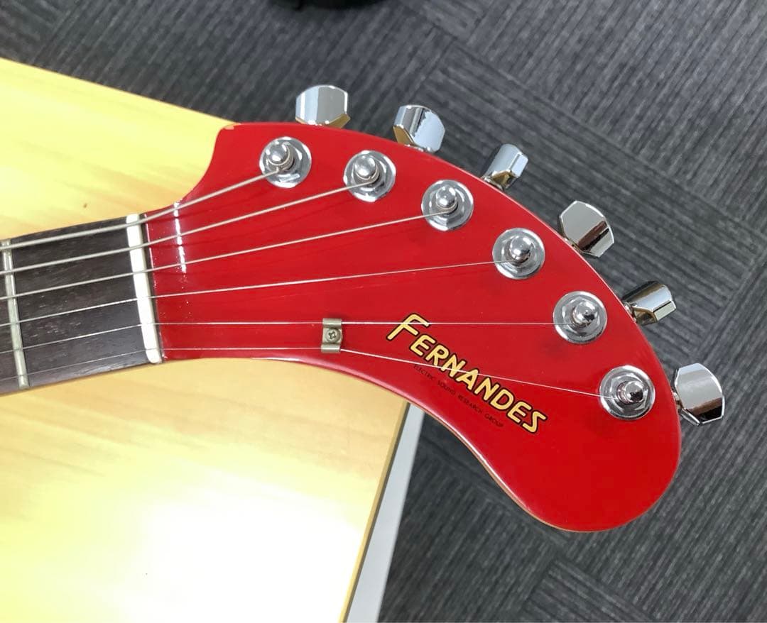 oeverspe フェルナンデス エレキギター 赤色 ZO-3 内蔵アンプ