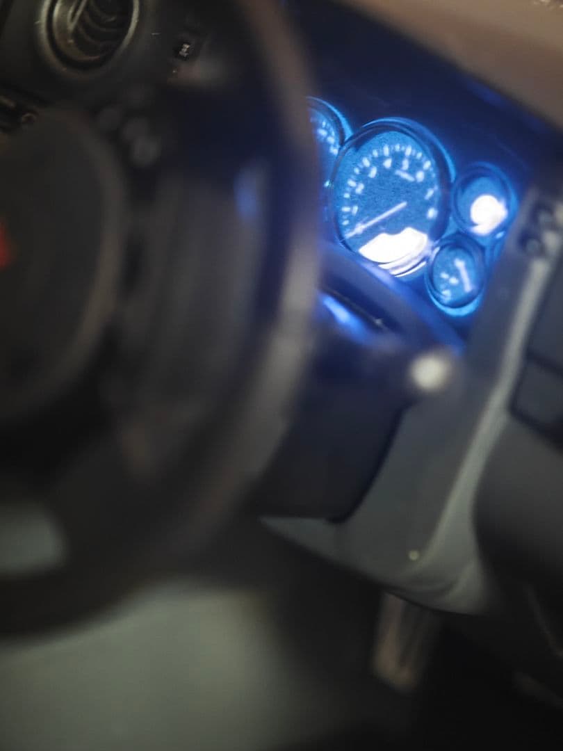 イーグルモス Nissan GT-R 35 1/8スケール シルバー完成品