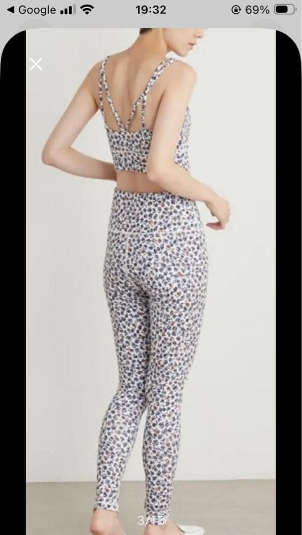 emmi yoga花柄セットアップ