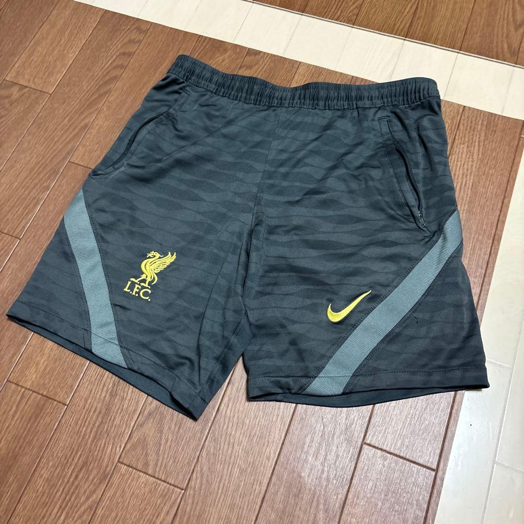 Liverpool Nike Dri-FIT ウェア 半袖半ズボン上下セット
