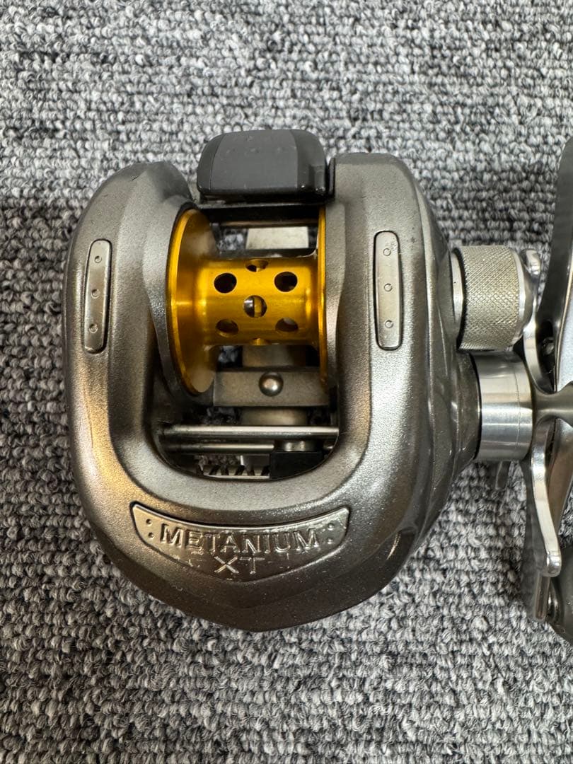 シマノ 97メタニウムXT 左巻き 銀メタ【動作良好・リールカバー付】