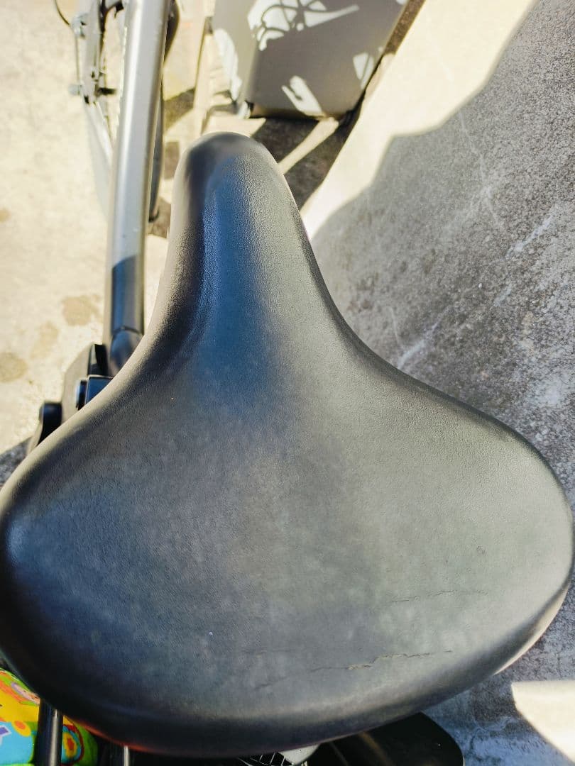 電動アシスト自転車 チャイルドシート付き　後輪パンク品