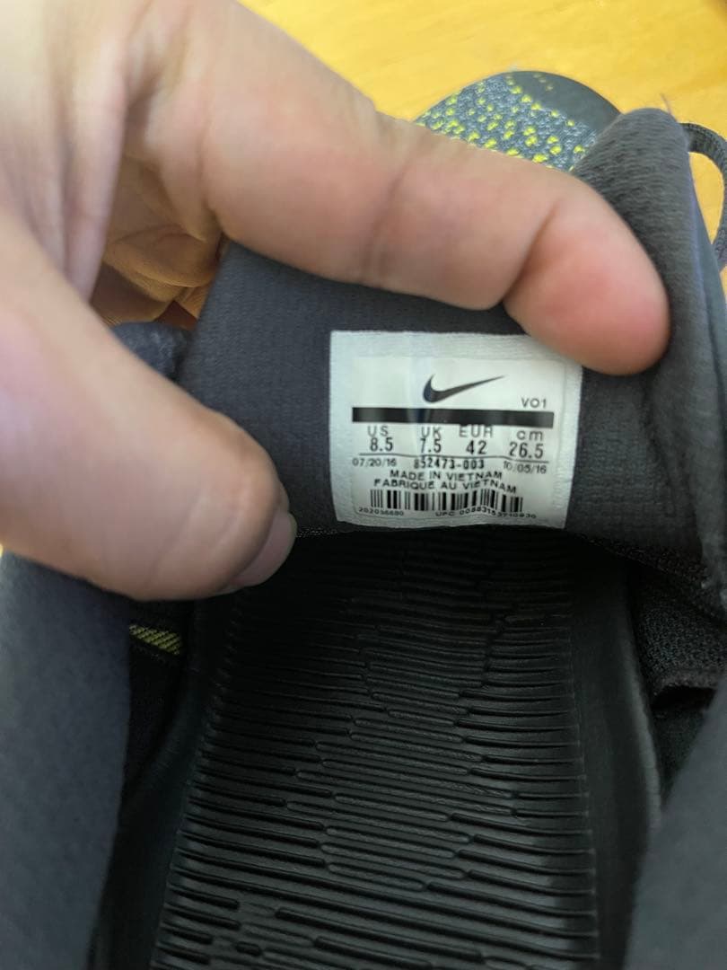 Nike Kobe バスケットシューズ ブラック/イエローmentality3