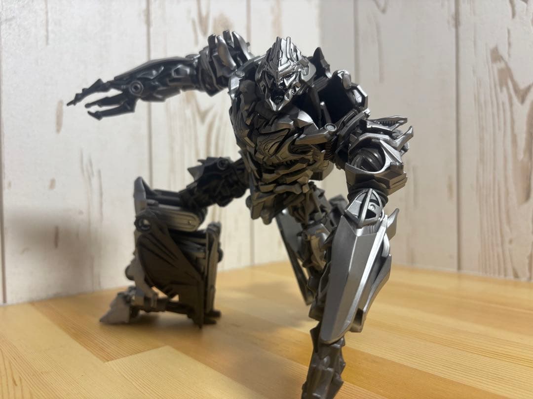 トランスフォーマー　スタジオシリーズ　SS-46 メガトロン