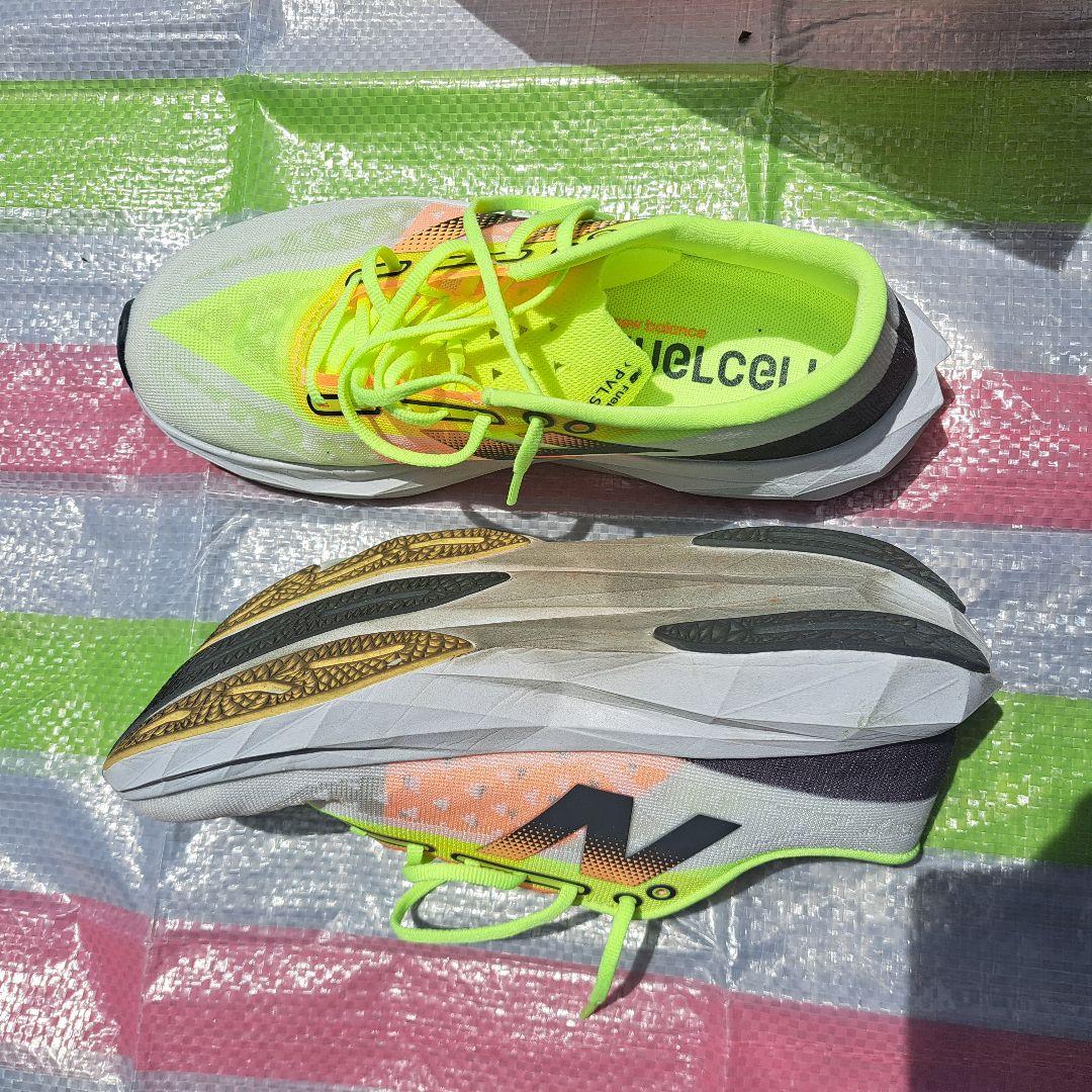 スパイク・シューズ fuelCell 23.5cm