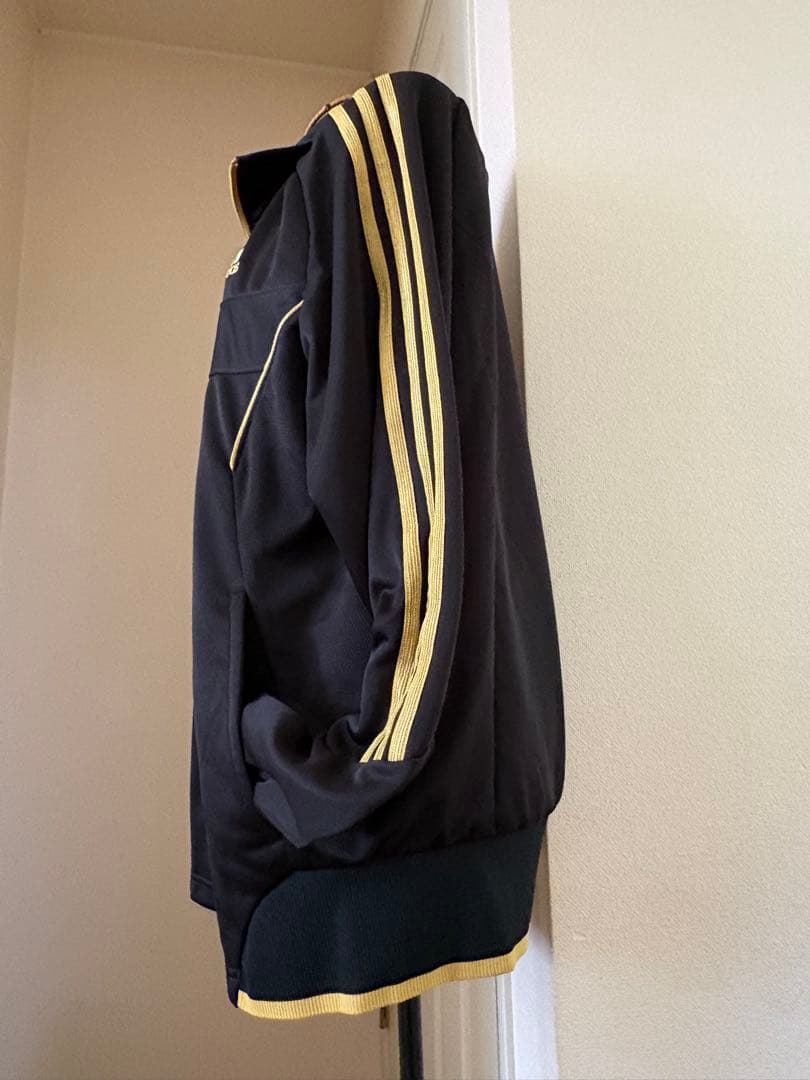 adidas アディダス　ジャージ　セットアップ 黒 金 3本線　L
