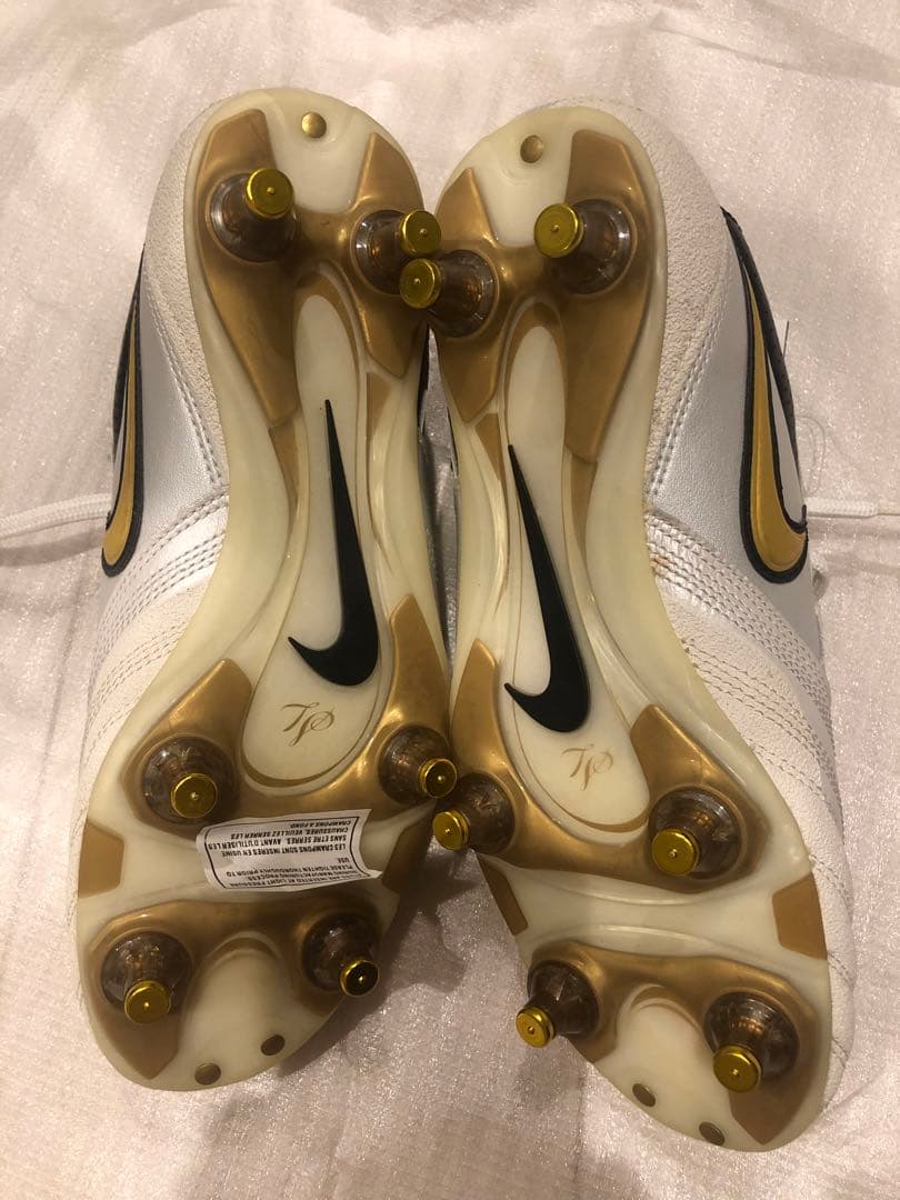 [新品•未使用]Nike サッカースパイク シューズ スーパーリゲラ2