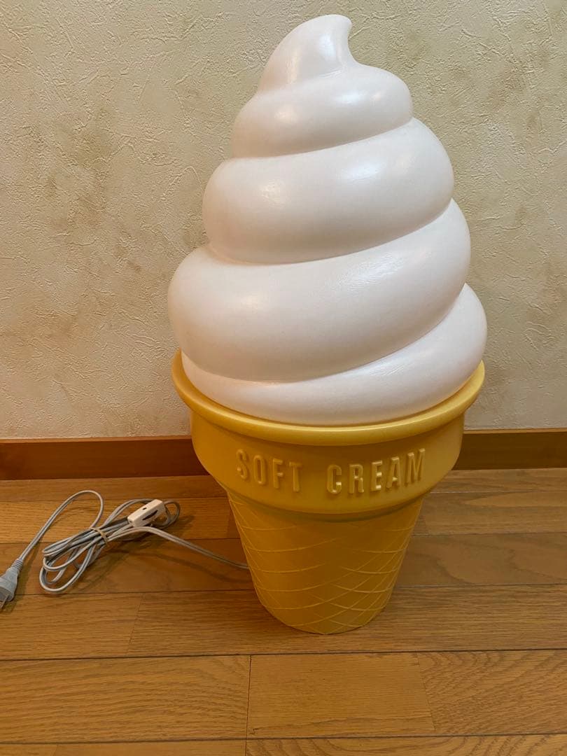 ソフトクリーム　ライト　照明　ランプ