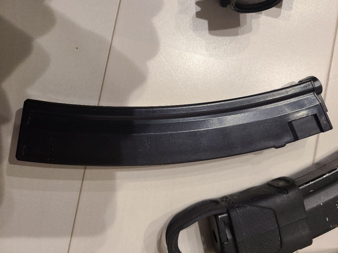 東京マルイ 化粧箱無し mp5 32569 kal.9mm×19 付属品あり