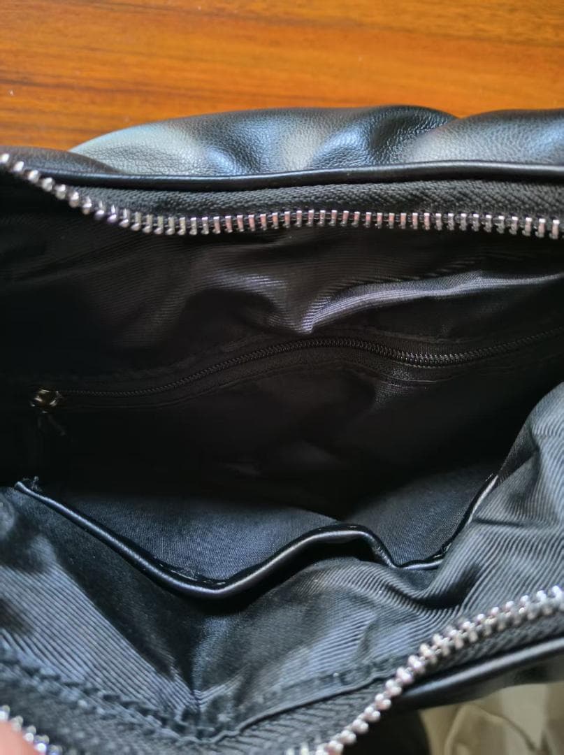 クッションデザイン ショルダーバッグ ブラック