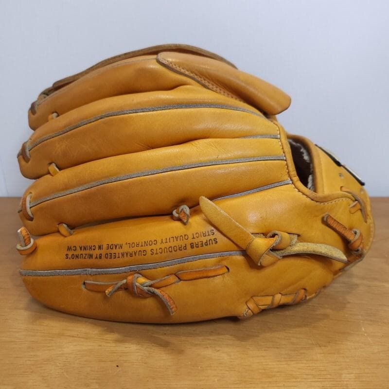 ミズノ グローバルエリート 最高傑作の一角Lシリーズ 良品 投手用 軟式グローブ