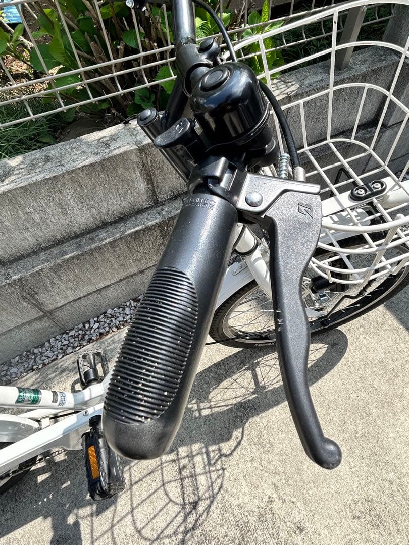 【最終値下げ】22インチbikke 子供用自転車 ホワイト 鍵付