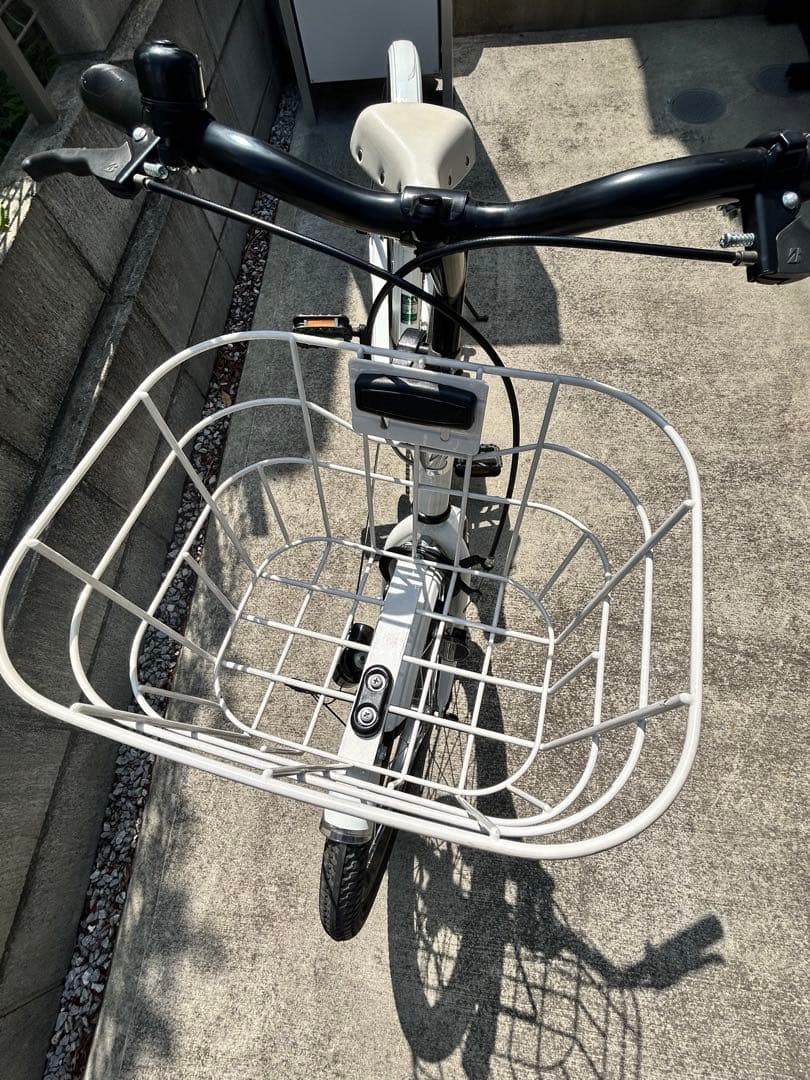【最終値下げ】22インチbikke 子供用自転車 ホワイト 鍵付