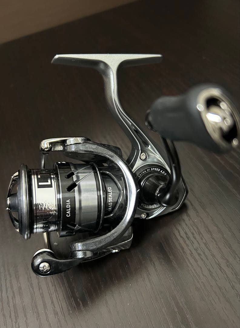 【美品】Daiwa カルディアLT2000S-XH スピニングリール　バス釣り