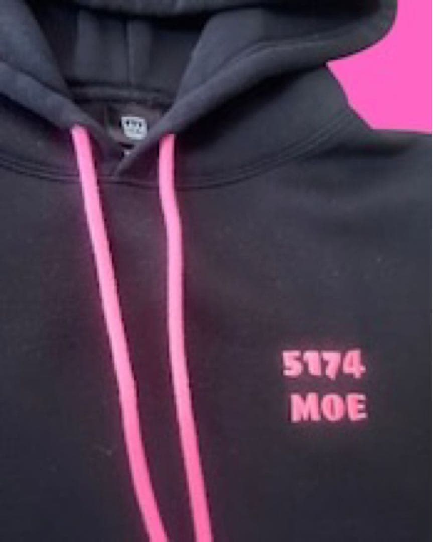 川井萌　パーカー